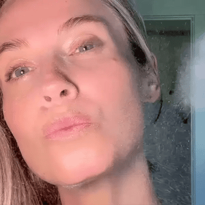 Hair Identifier Spray + 4 Free Razors